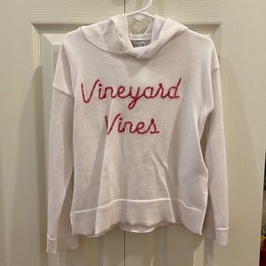 EUC Vineyard Vines sweater
